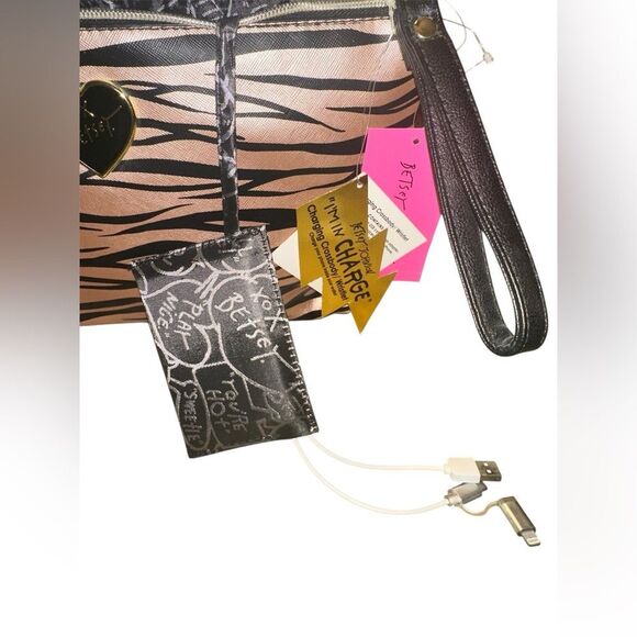 Betsey Johnson Rose Gold and Black Zebra Charging Wristlet/Clutch - Picture 4 of 8